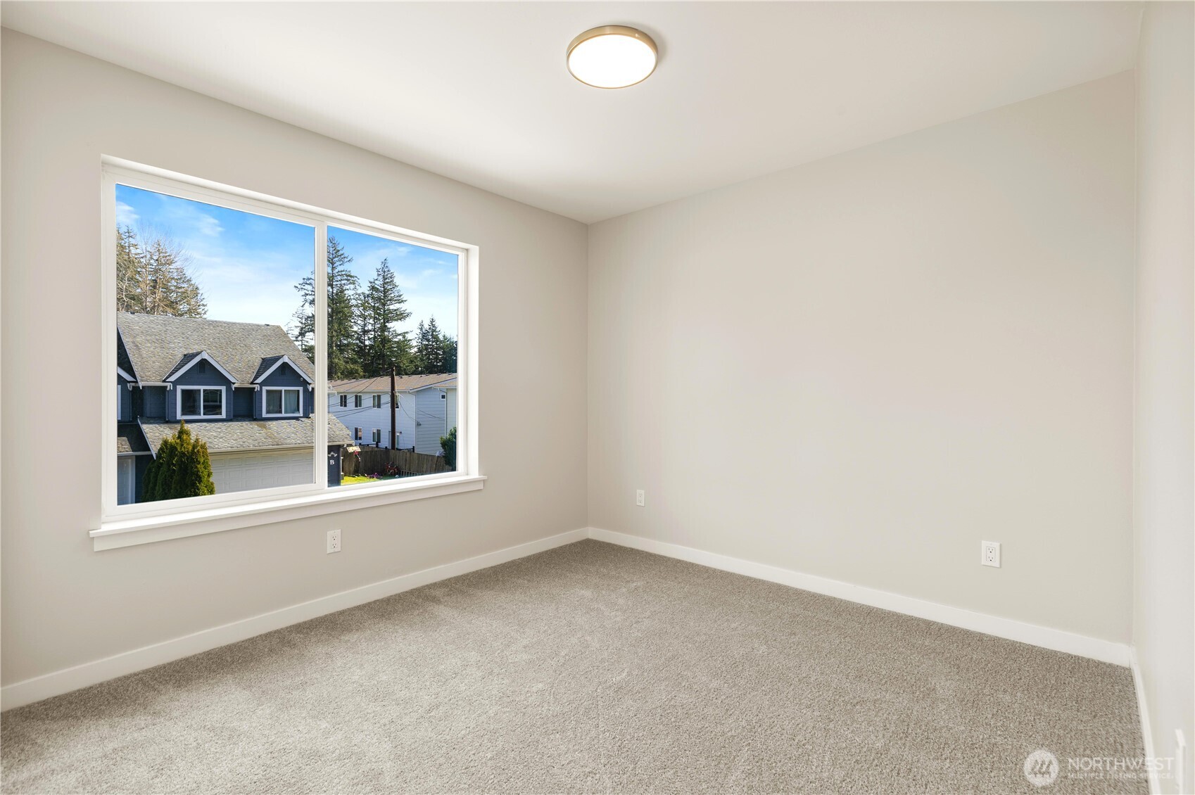 1120 131st Street SE #B, Everett, WA 98208