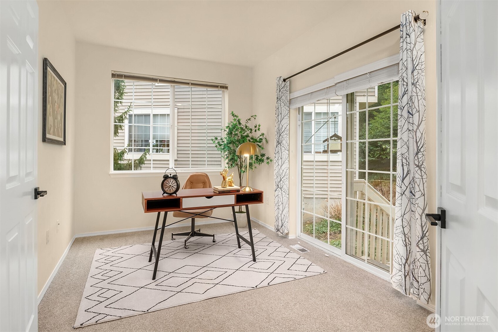 18646 NE 57th Way , Redmond, WA 98052