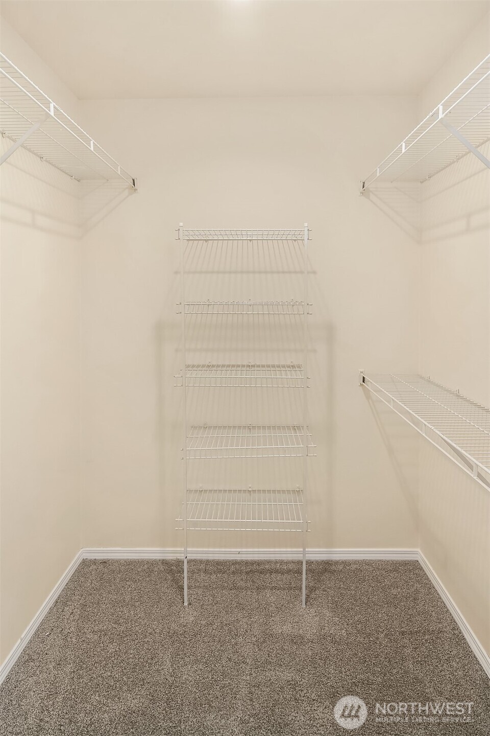 18646 NE 57th Way , Redmond, WA 98052