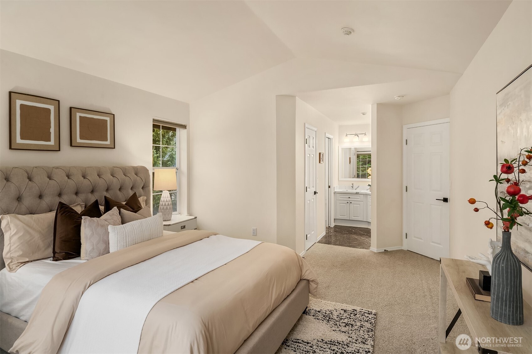 18646 NE 57th Way , Redmond, WA 98052