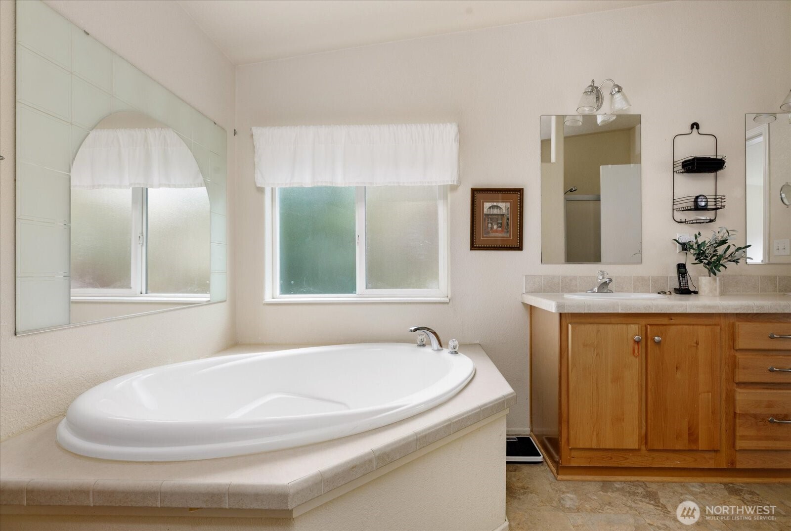 1140 Sherwood Lane , Greenbank, WA 98253