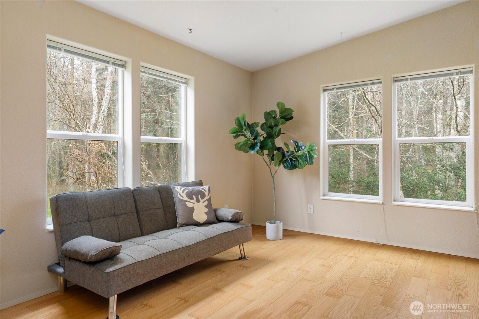 1140 Sherwood Lane , Greenbank, WA 98253