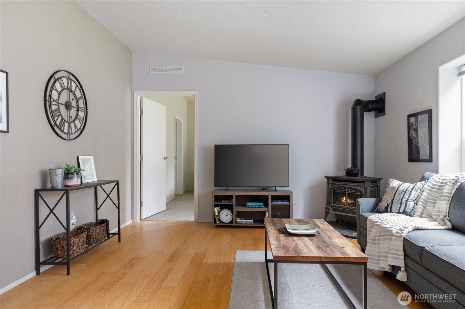 1140 Sherwood Lane , Greenbank, WA 98253