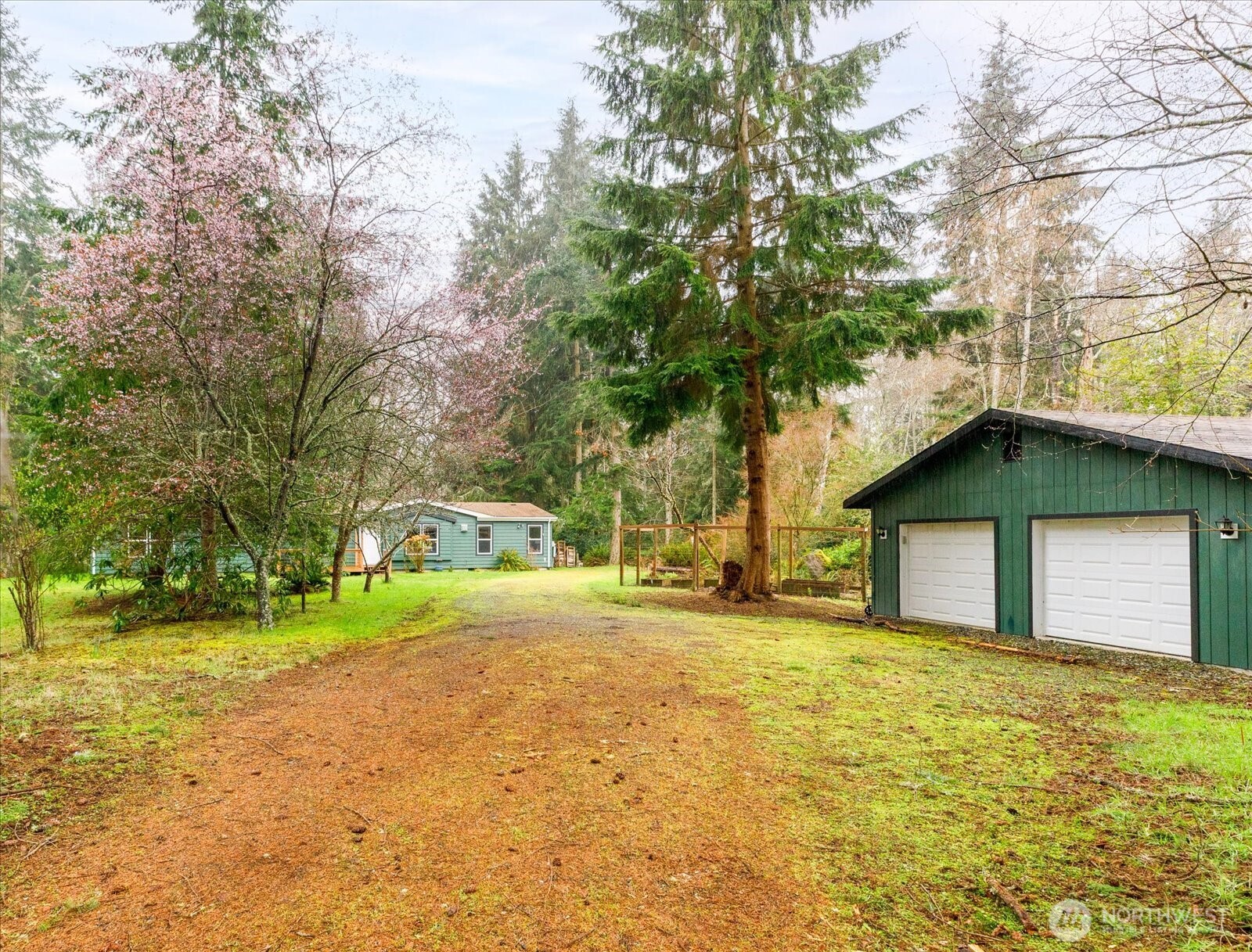 1140 Sherwood Lane , Greenbank, WA 98253