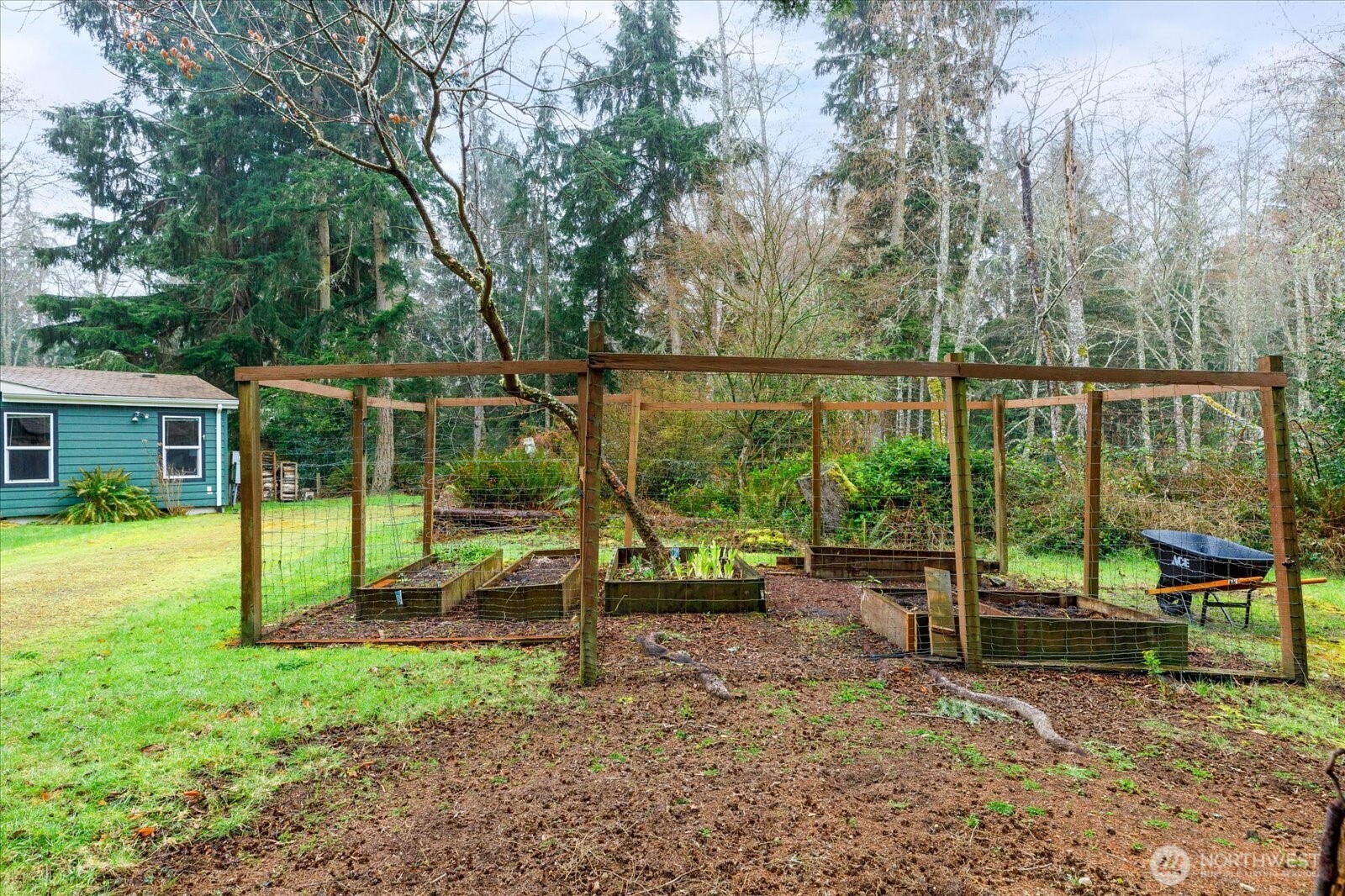 1140 Sherwood Lane , Greenbank, WA 98253