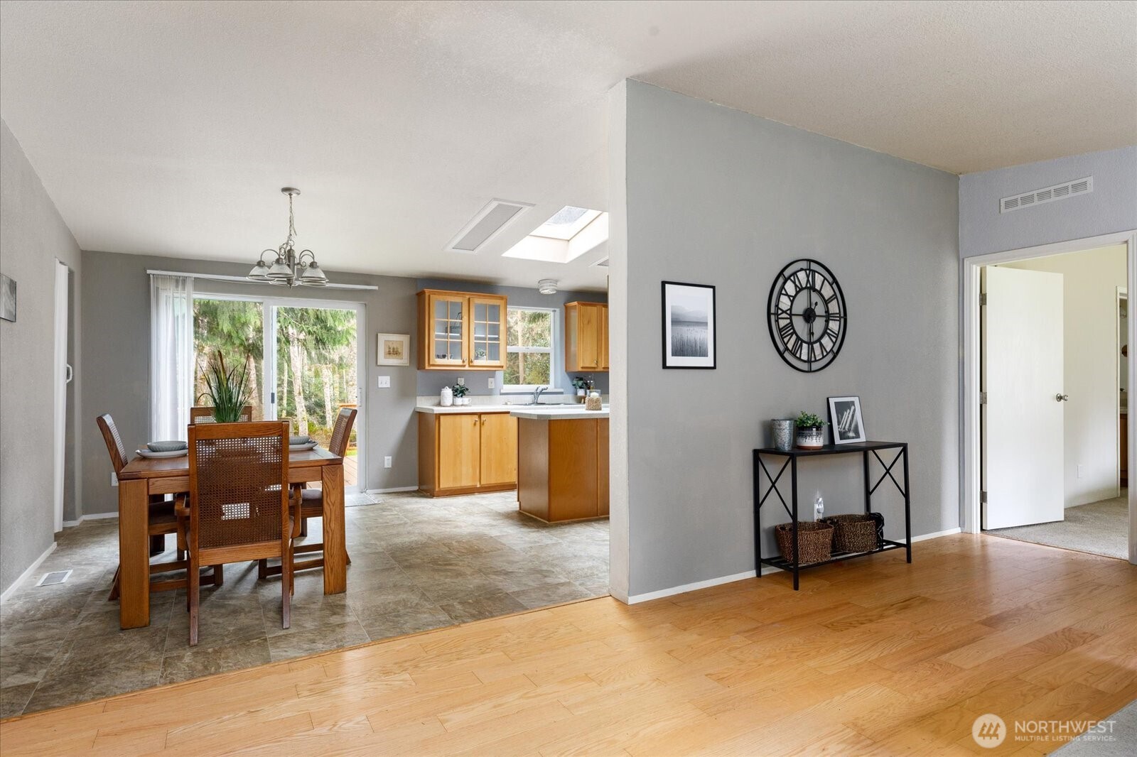 1140 Sherwood Lane , Greenbank, WA 98253