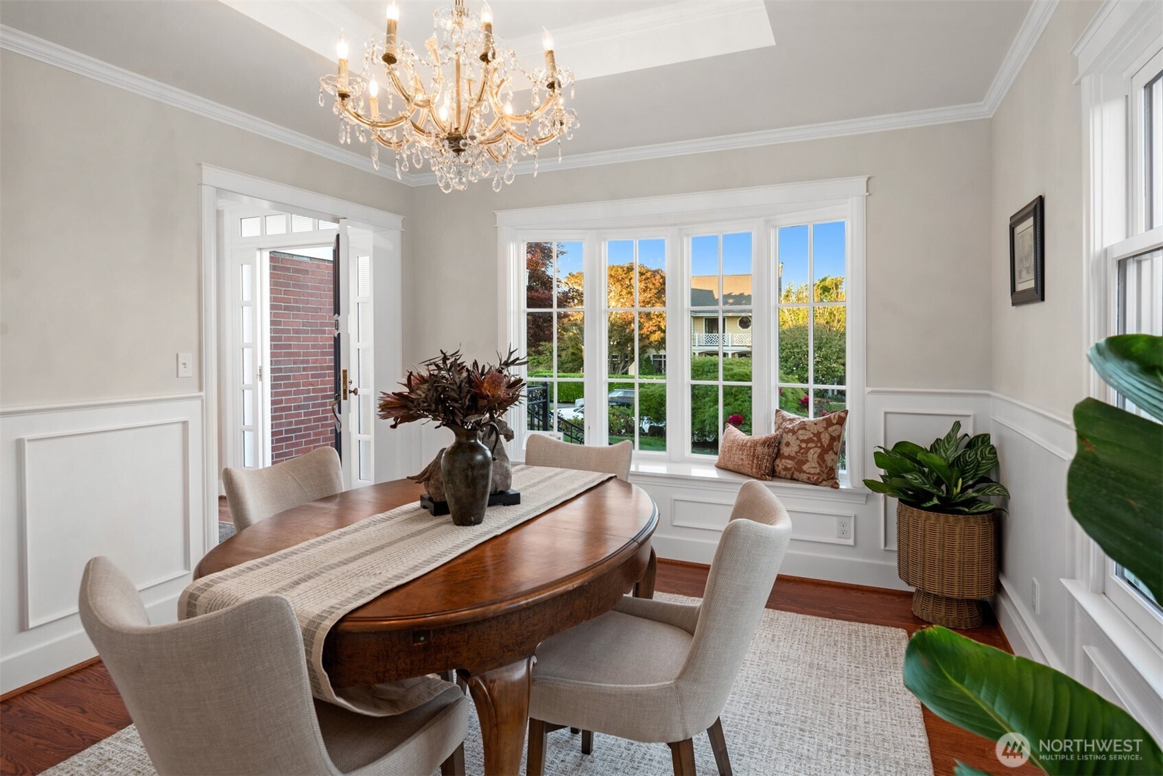 1915 35th Avenue W, Seattle, WA 98199