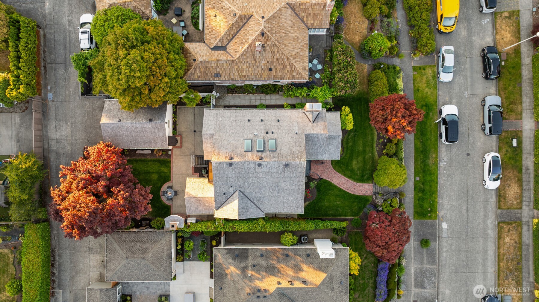 1915 35th Avenue W, Seattle, WA 98199