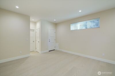 1210 NE 95th Street #B, Seattle, WA 98115 - Photo 5