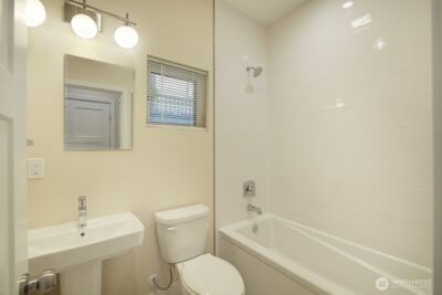 1210 NE 95th Street #B, Seattle, WA 98115 - Photo 7