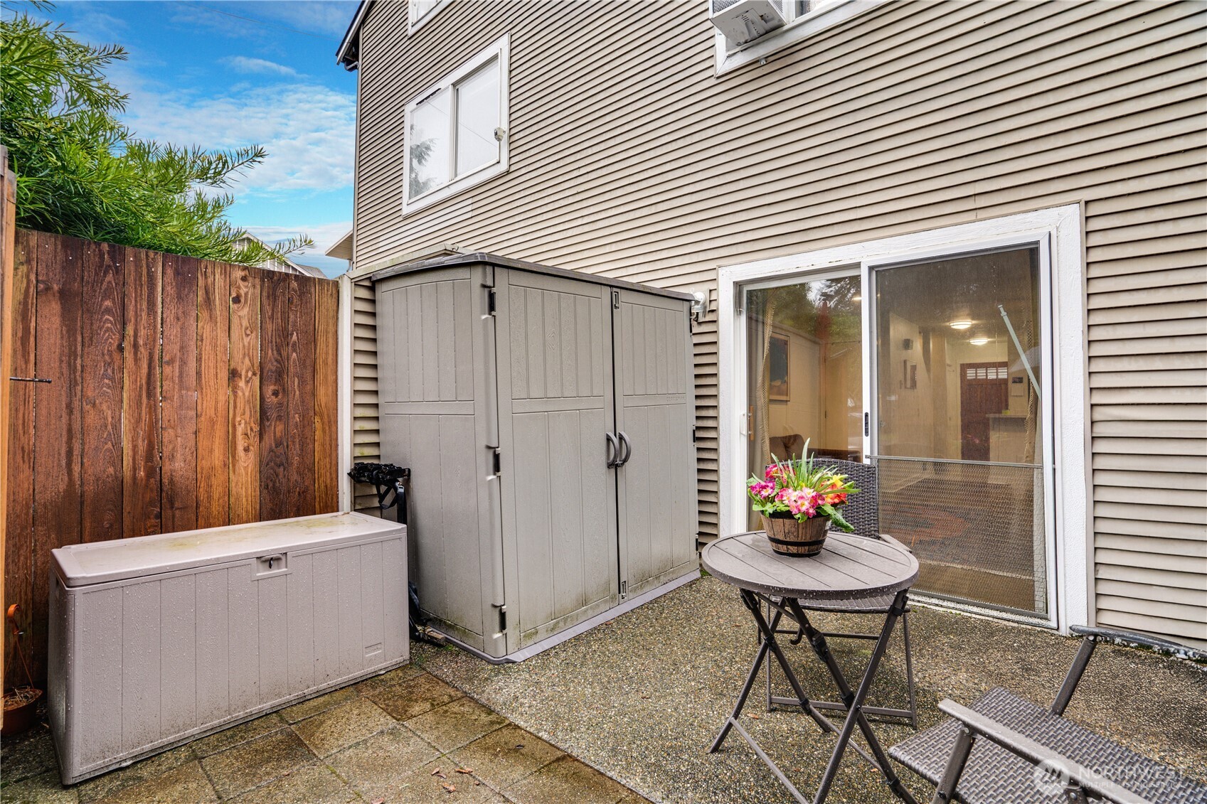 10319 Midvale Avenue N #A, Seattle, WA 98133