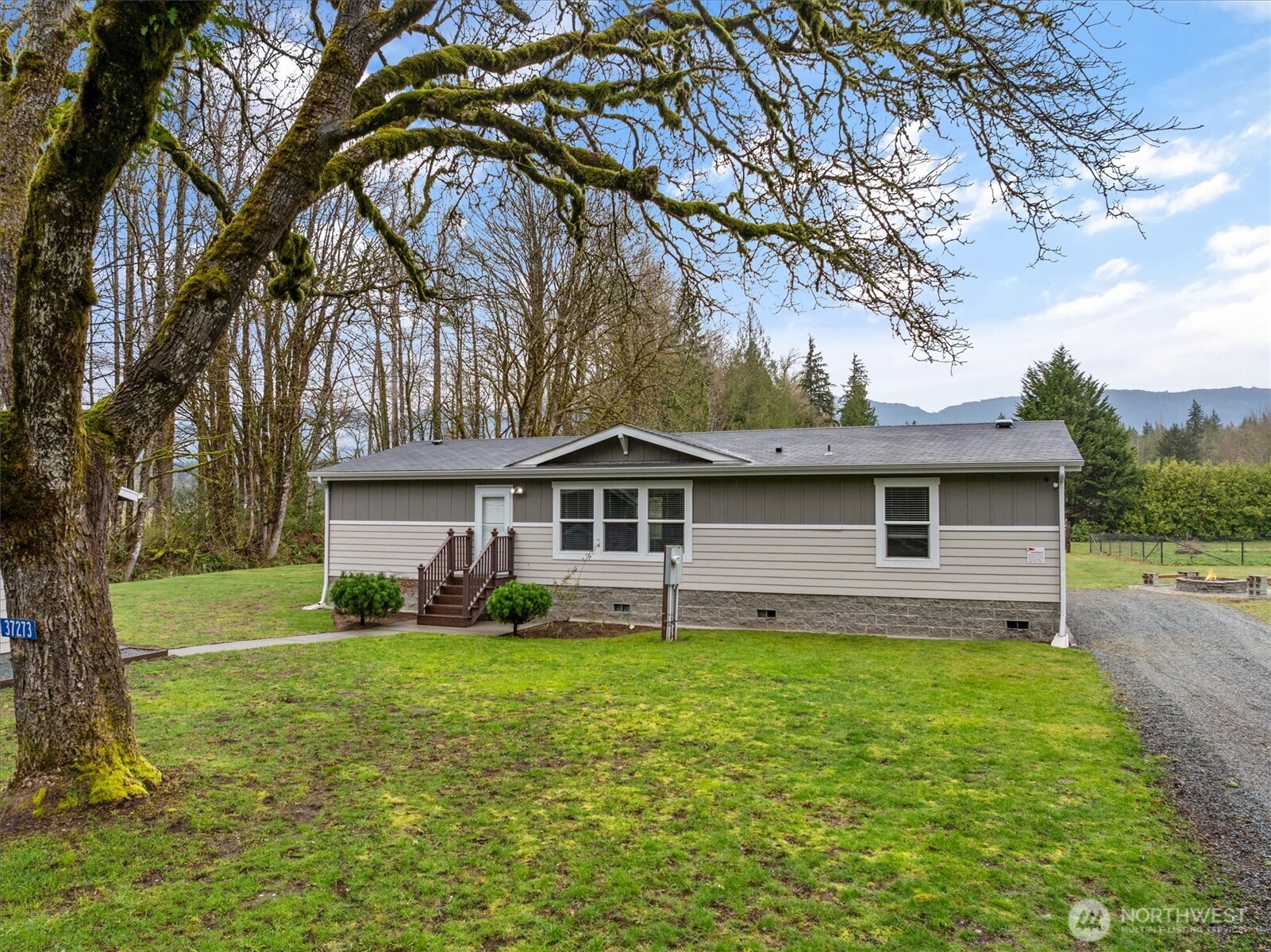 37273 Cape Horn Road , Sedro Woolley, WA 98284