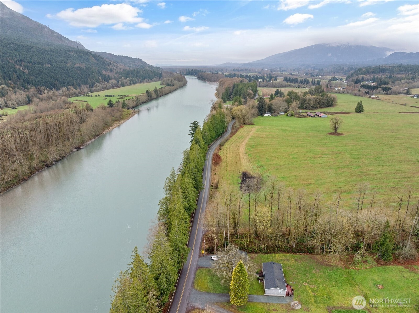 37273 Cape Horn Road , Sedro Woolley, WA 98284