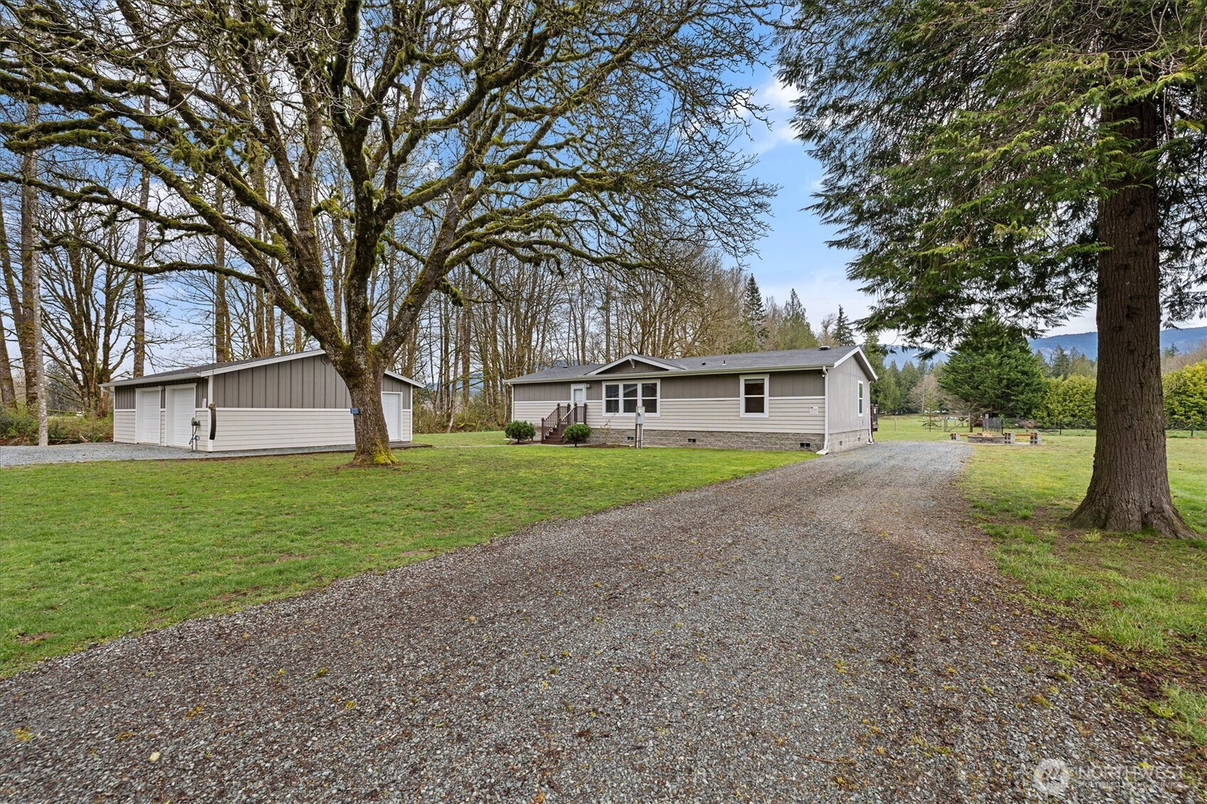 37273 Cape Horn Road , Sedro Woolley, WA 98284