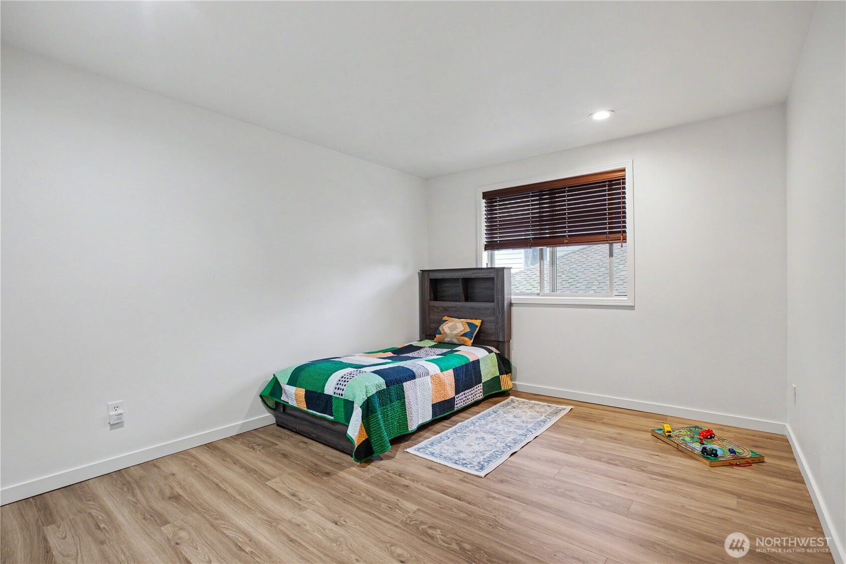 417 SW 353rd Street , Federal Way, WA 98023