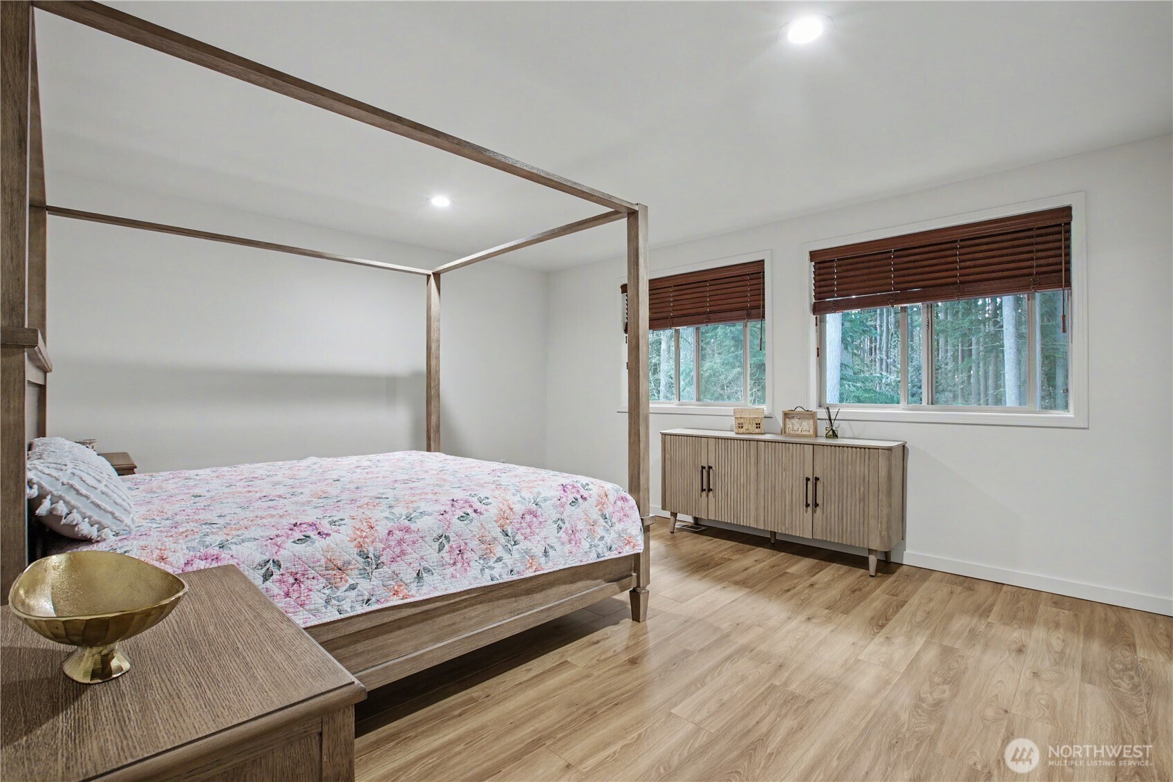 417 SW 353rd Street , Federal Way, WA 98023