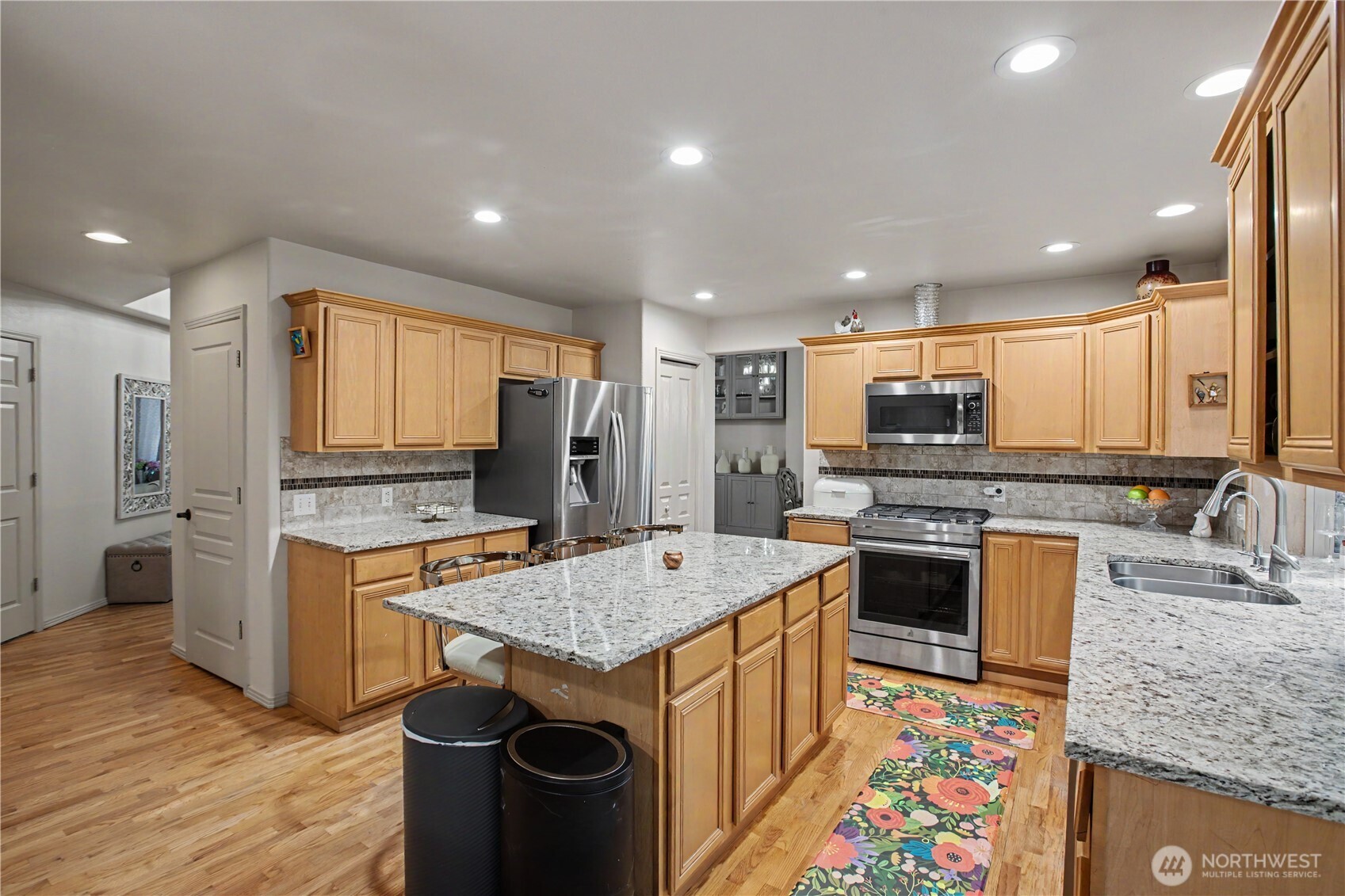 417 SW 353rd Street , Federal Way, WA 98023