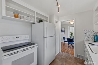 4027 52nd Avenue SW, Seattle, WA 98116 - Photo 11