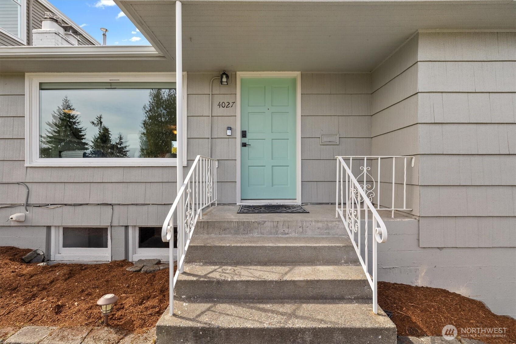 4027 52nd Avenue SW, Seattle, WA 98116