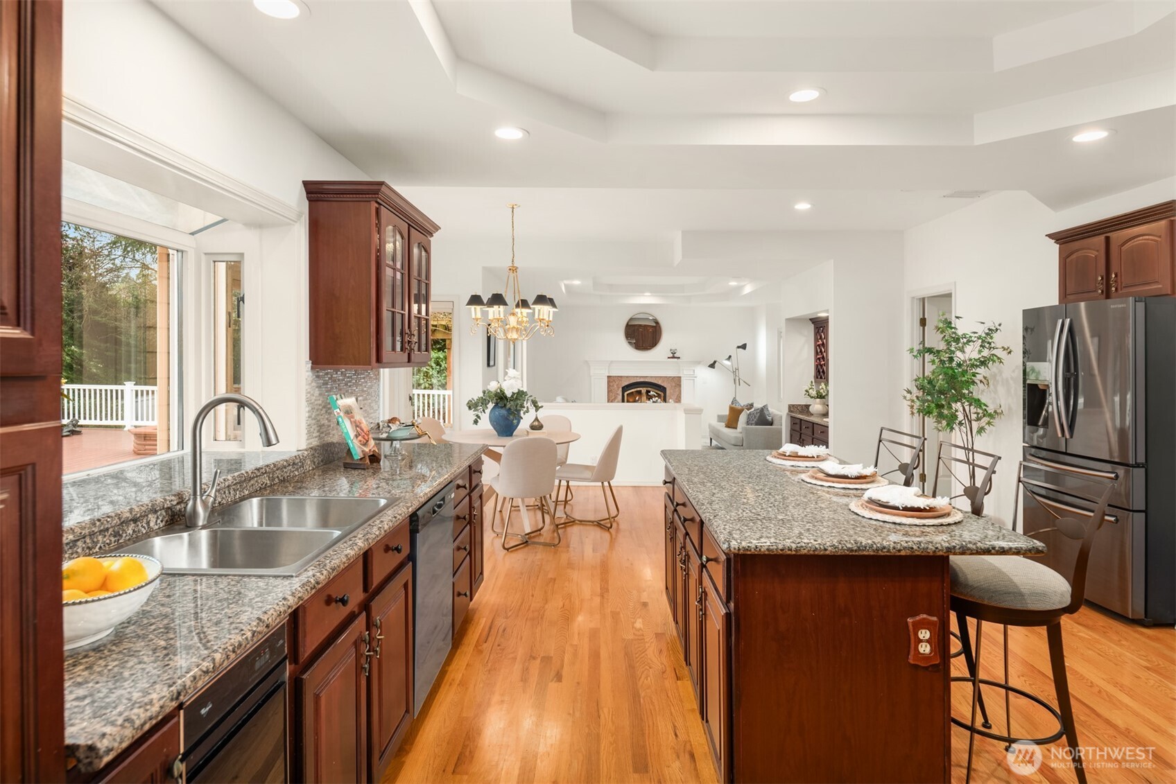 8550 NE 28th Street , Hunts Point, WA 98004