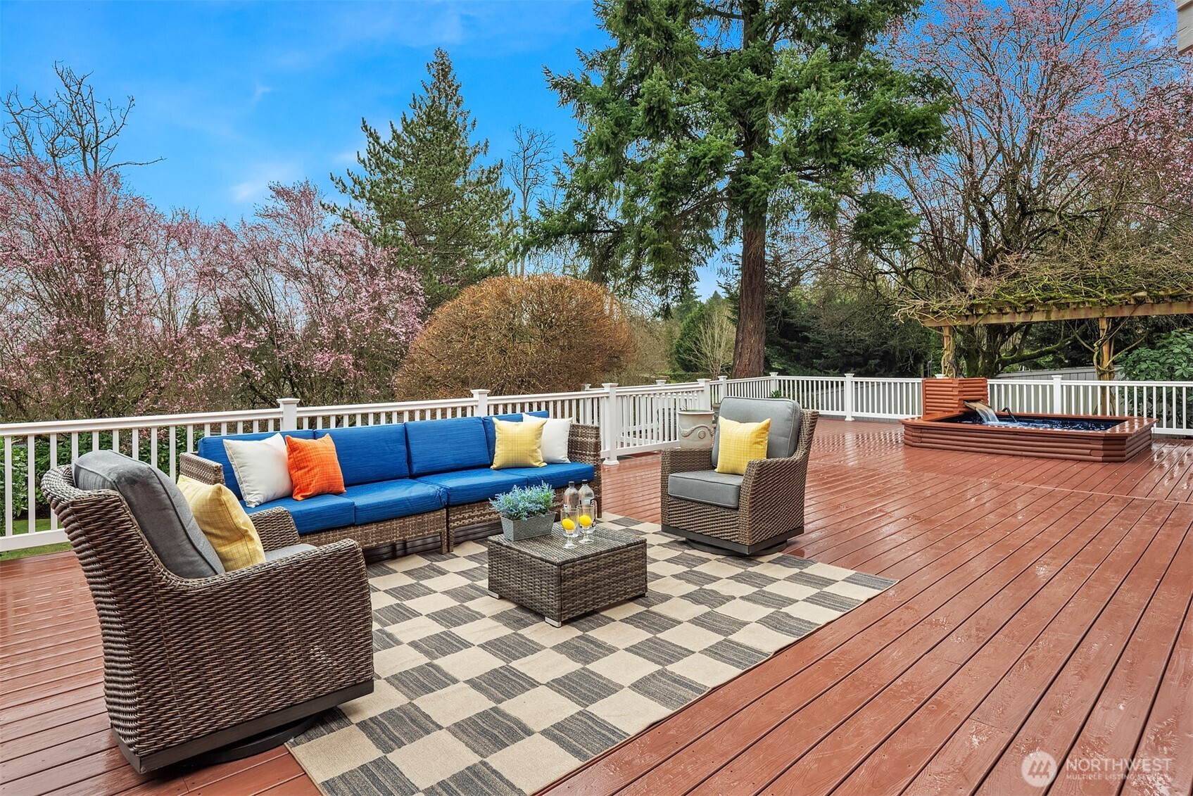 8550 NE 28th Street , Hunts Point, WA 98004