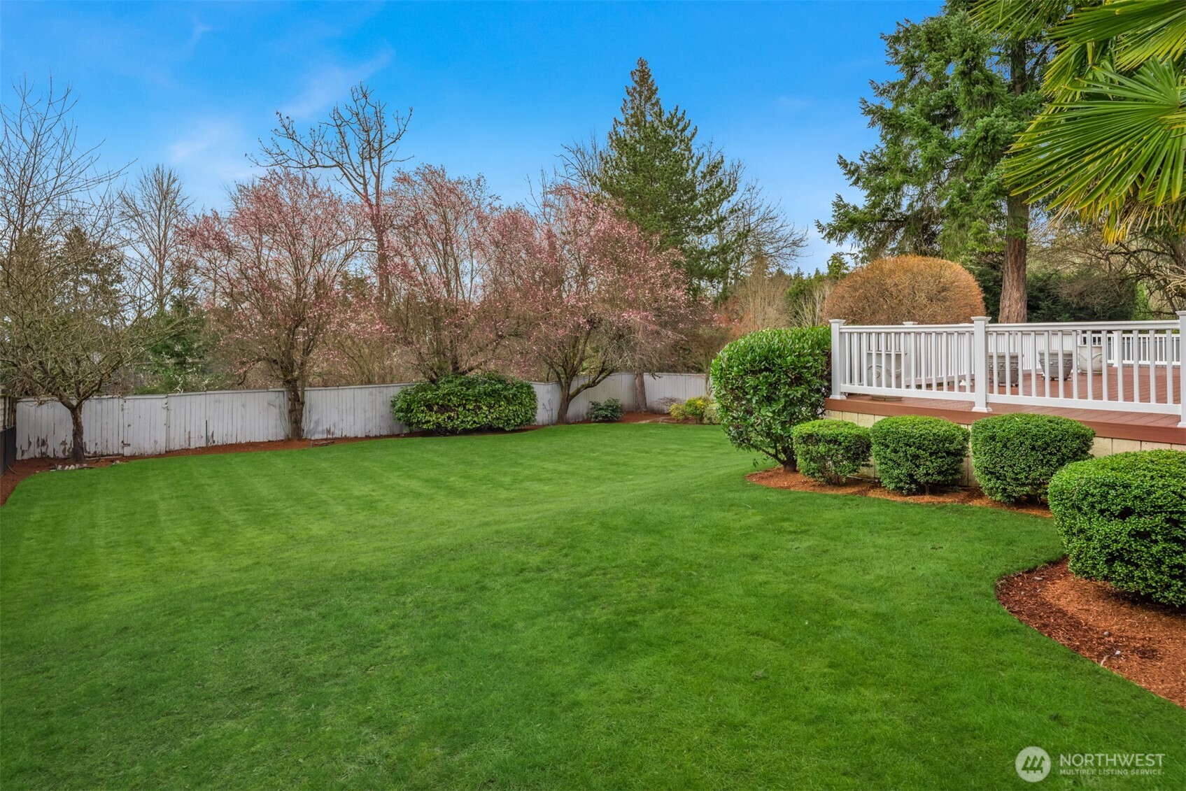 8550 NE 28th Street , Hunts Point, WA 98004