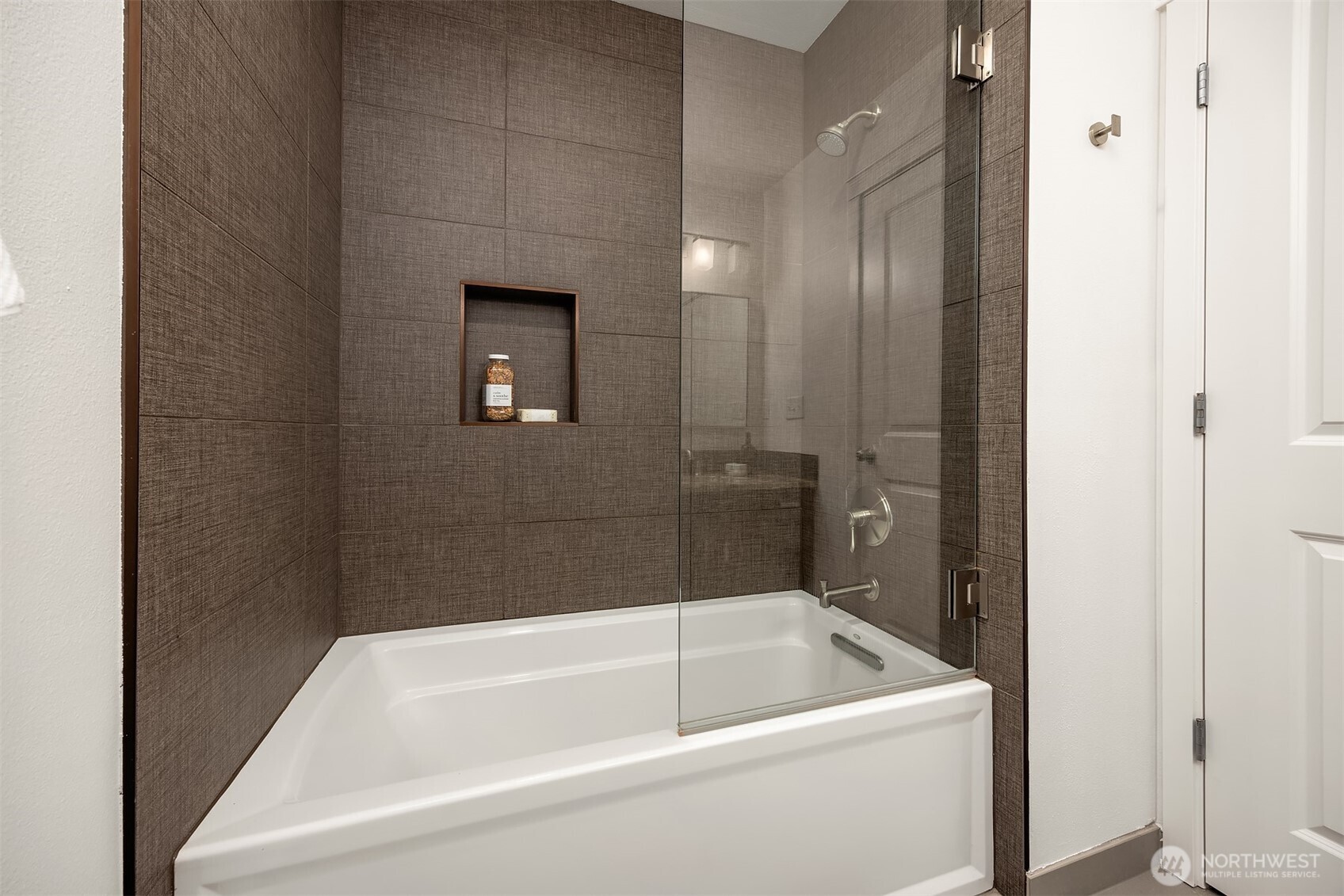 2211 NE Natalie Way , Issaquah, WA 98029