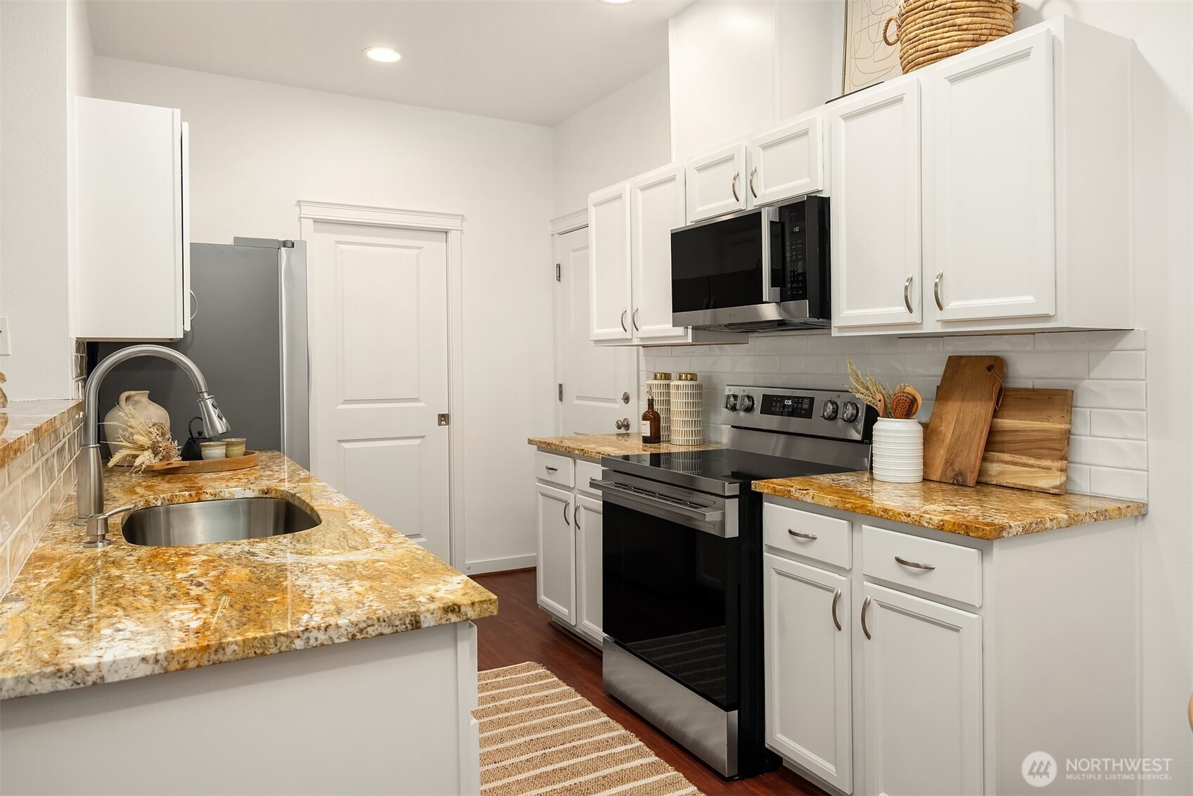 2211 NE Natalie Way , Issaquah, WA 98029