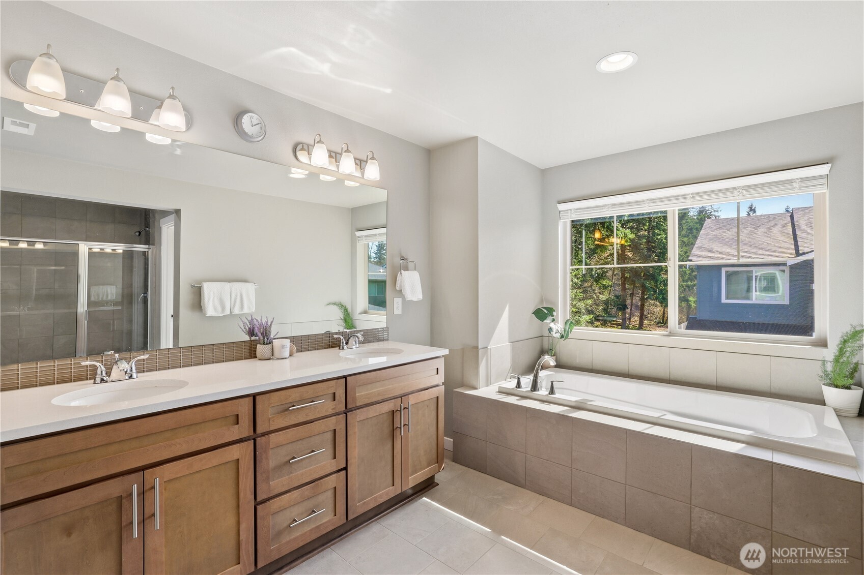 16823 124th Avenue Ct E, Puyallup, WA 98374