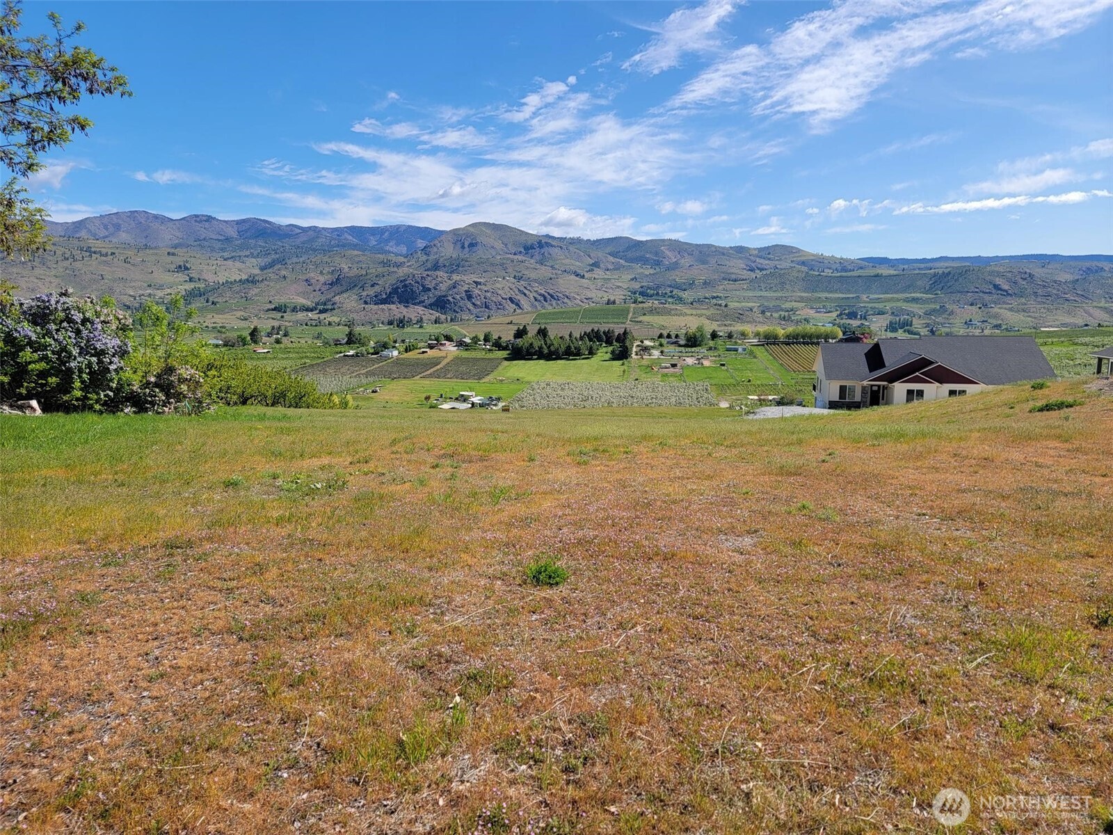 25 Milan Street , Manson, WA 98831