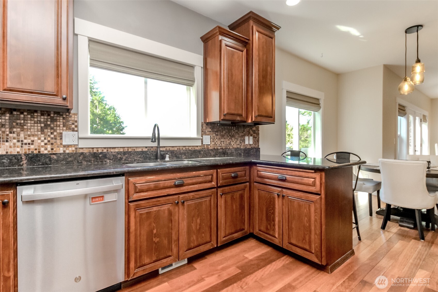 1094 Potlatch Drive , Fox Island, WA 98333