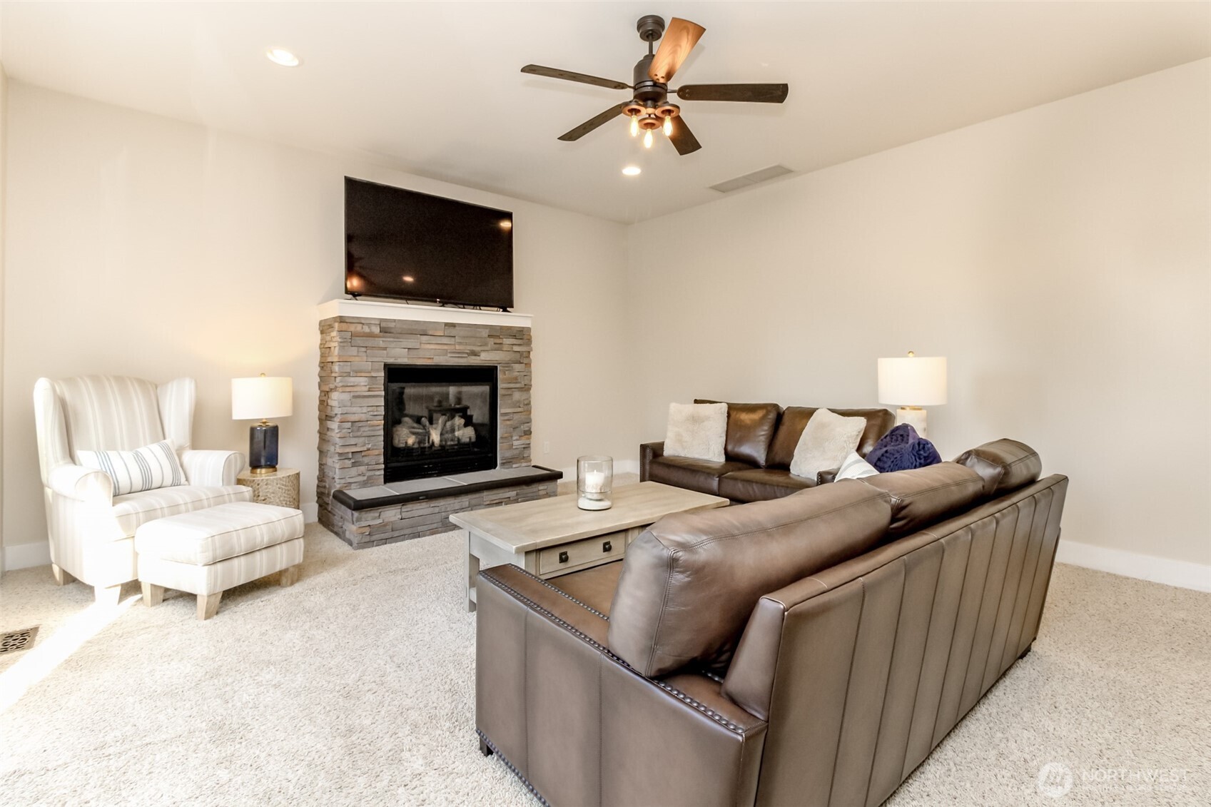 1094 Potlatch Drive , Fox Island, WA 98333