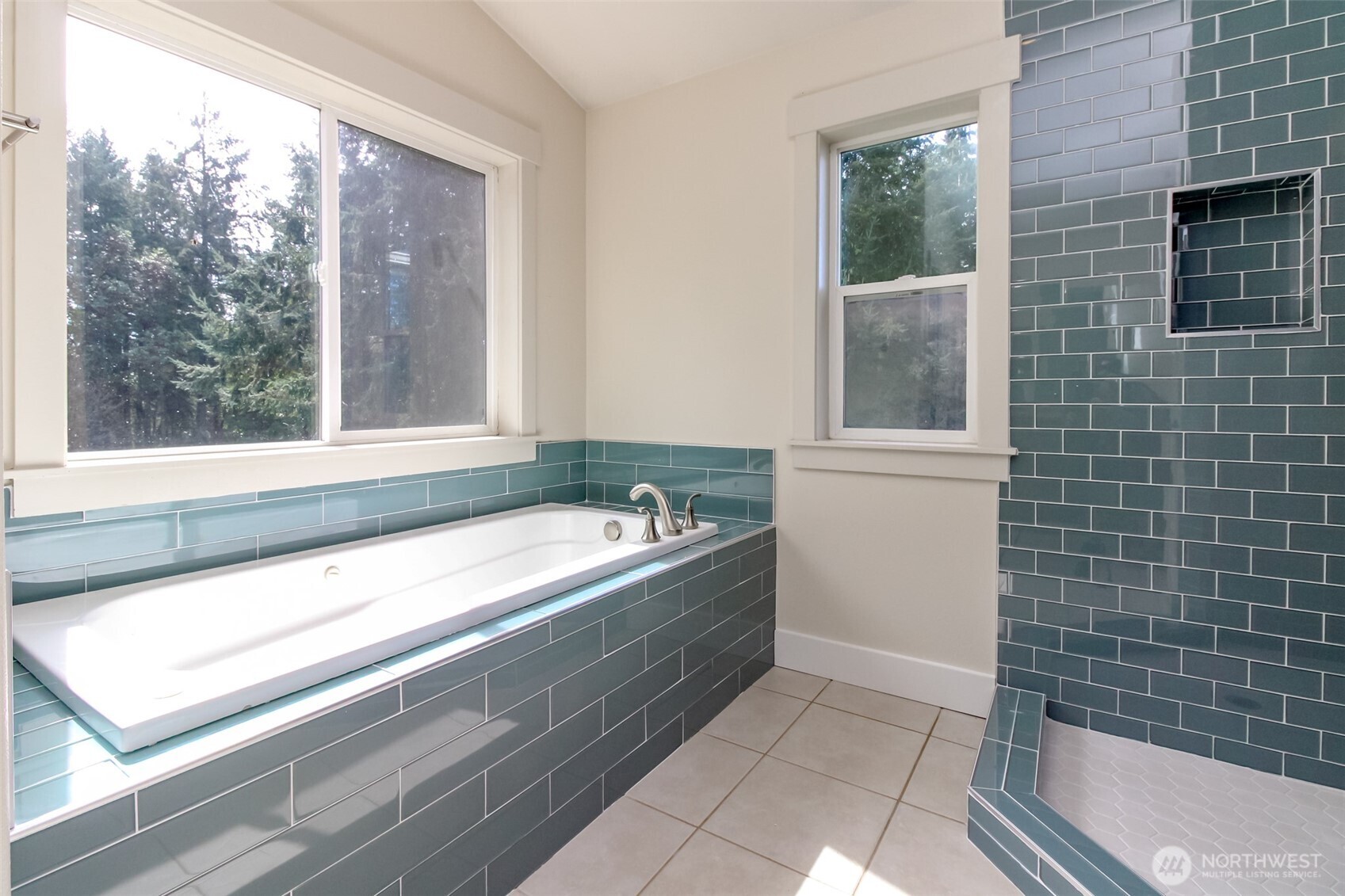 1094 Potlatch Drive , Fox Island, WA 98333