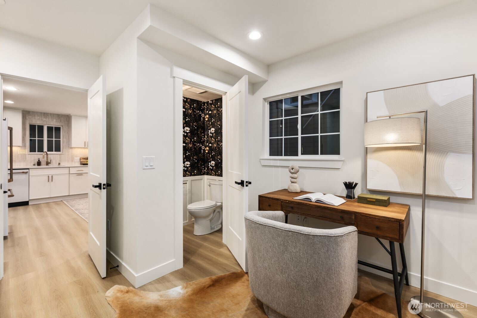 306 NW 45th Street , Seattle, WA 98107