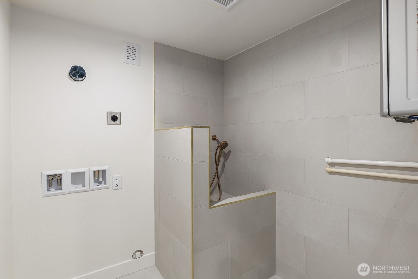 306 NW 45th Street , Seattle, WA 98107