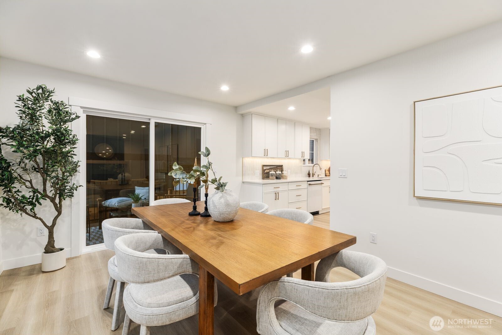 306 NW 45th Street , Seattle, WA 98107