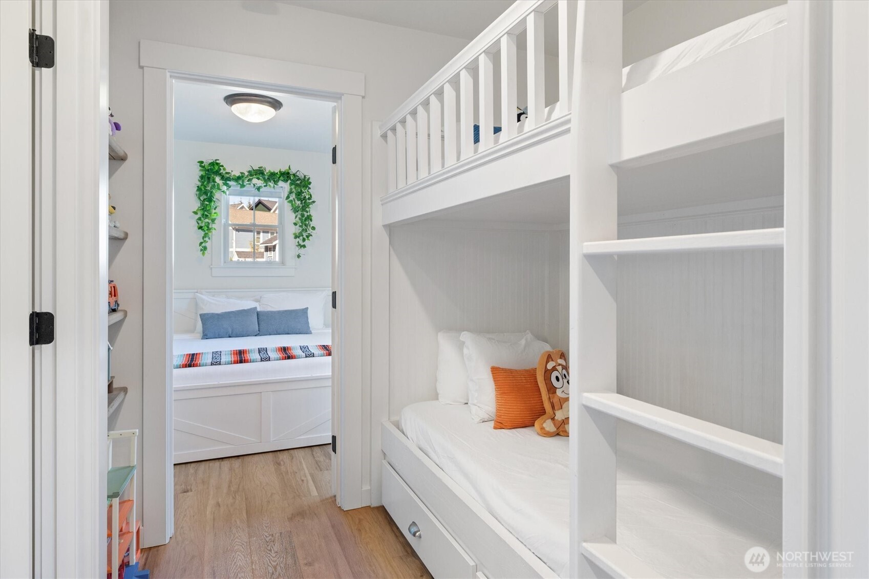 417 E Compass Street , Pacific Beach, WA 98571