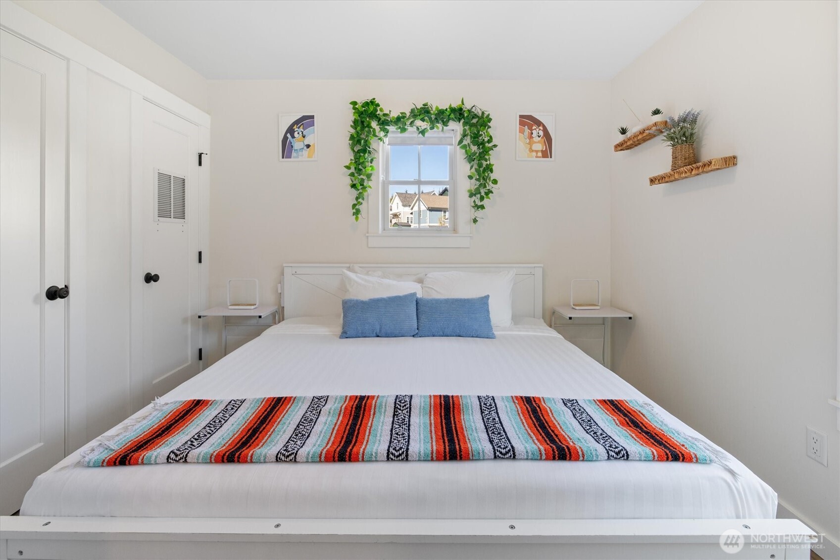 417 E Compass Street , Pacific Beach, WA 98571