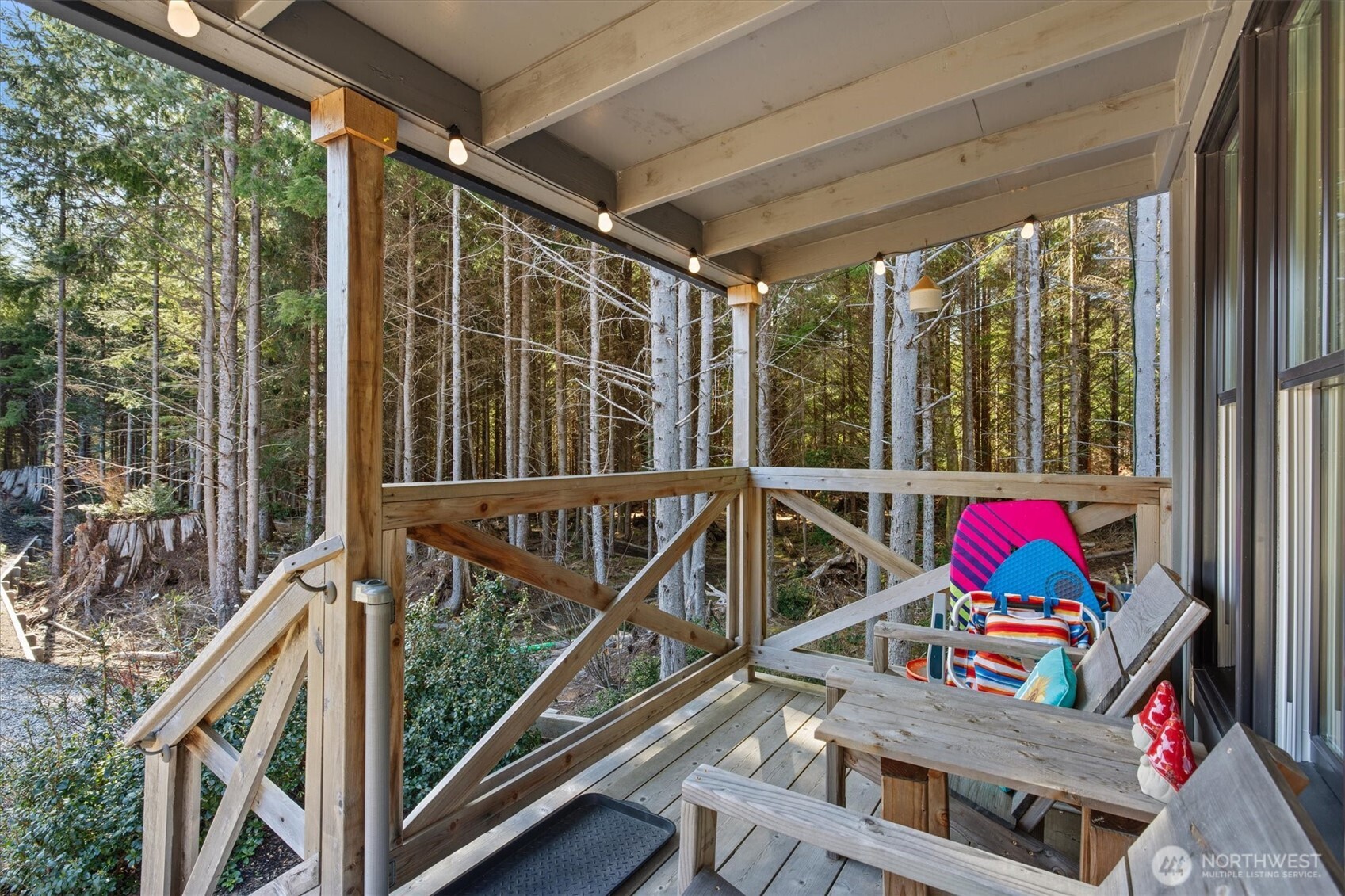 417 E Compass Street , Pacific Beach, WA 98571