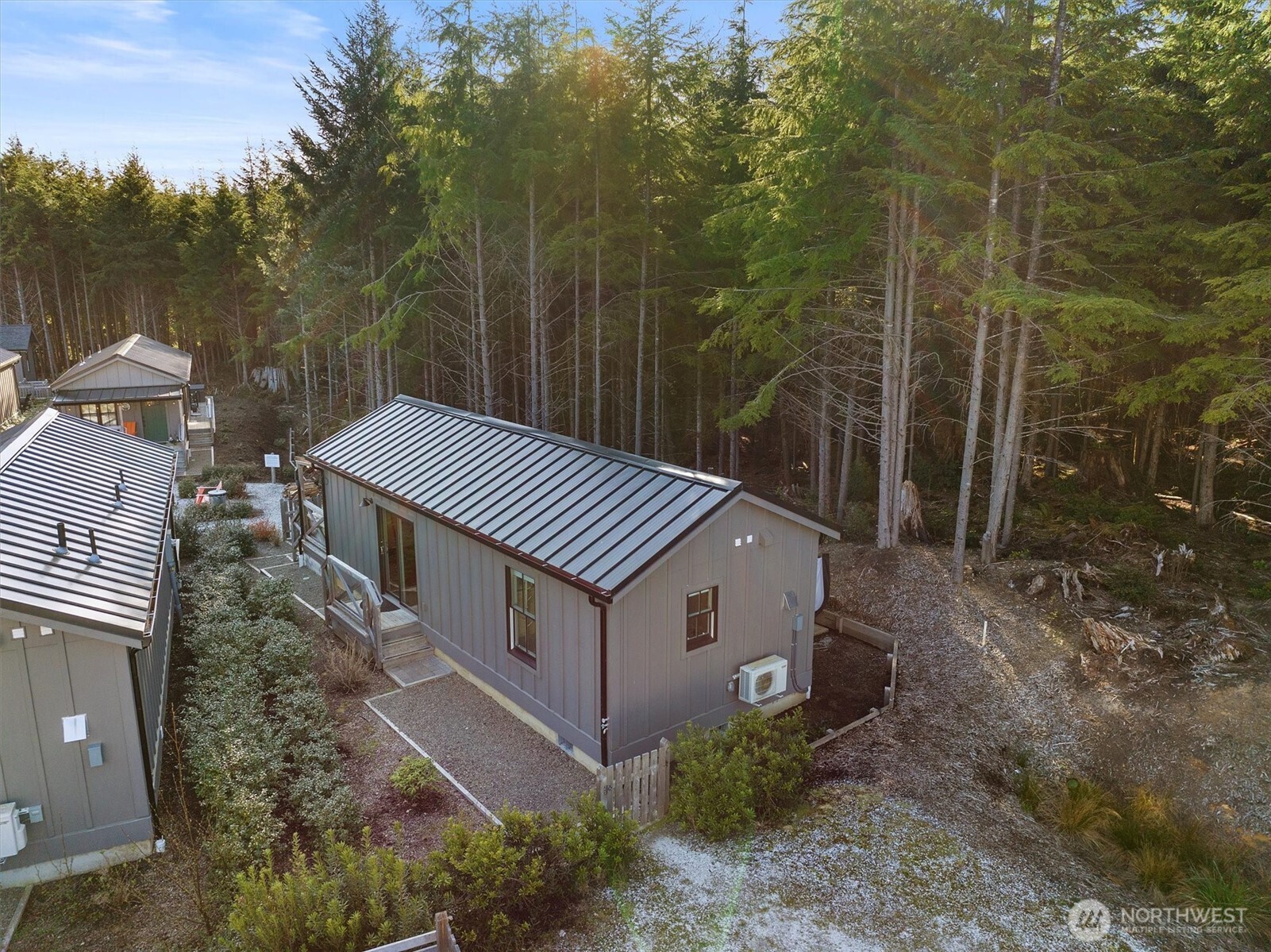 417 E Compass Street , Pacific Beach, WA 98571