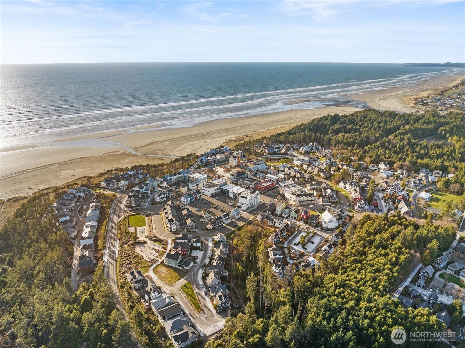 417 E Compass Street , Pacific Beach, WA 98571