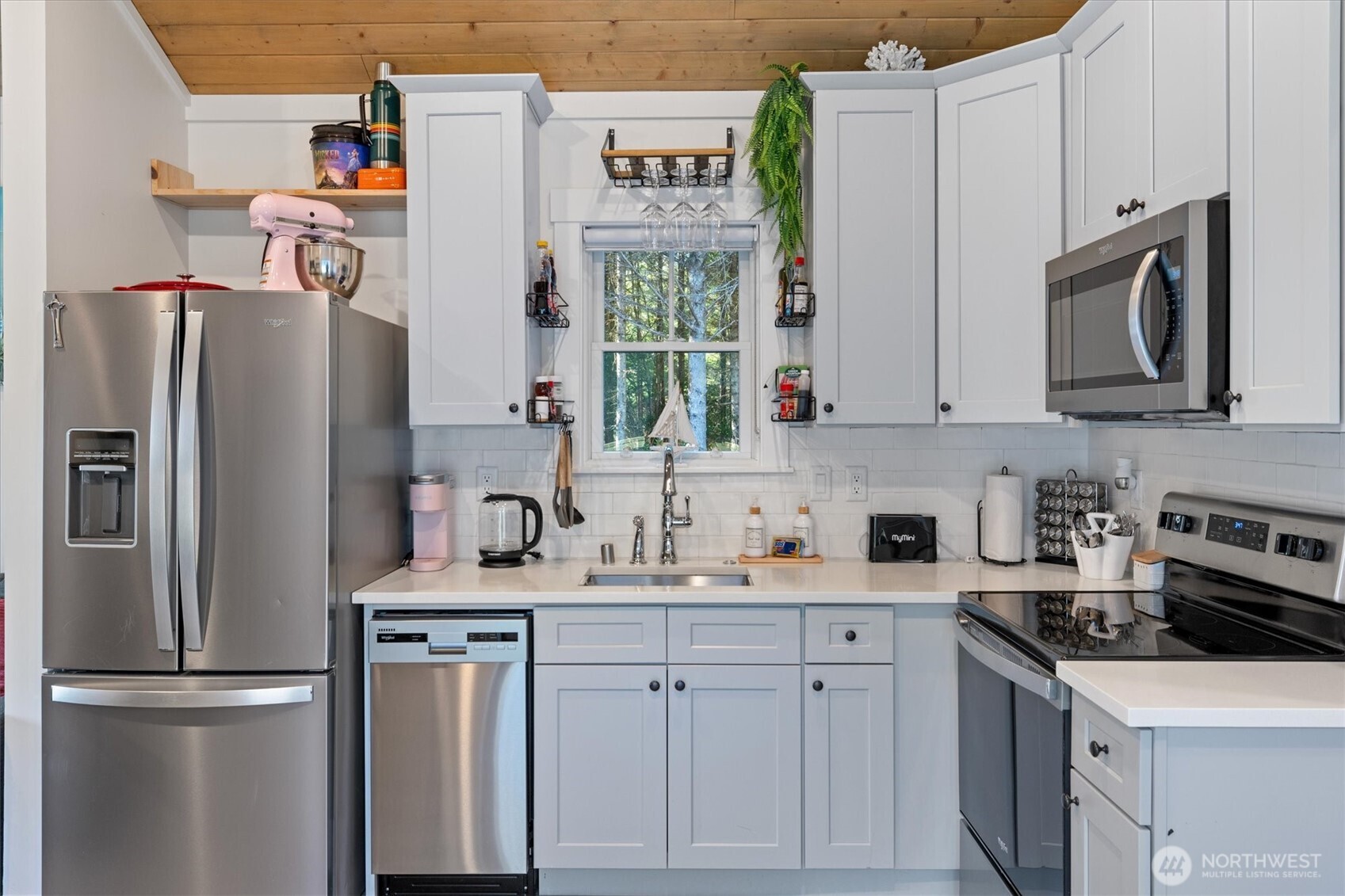 417 E Compass Street , Pacific Beach, WA 98571