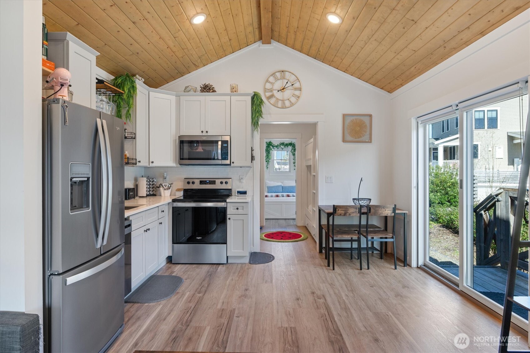 417 E Compass Street , Pacific Beach, WA 98571