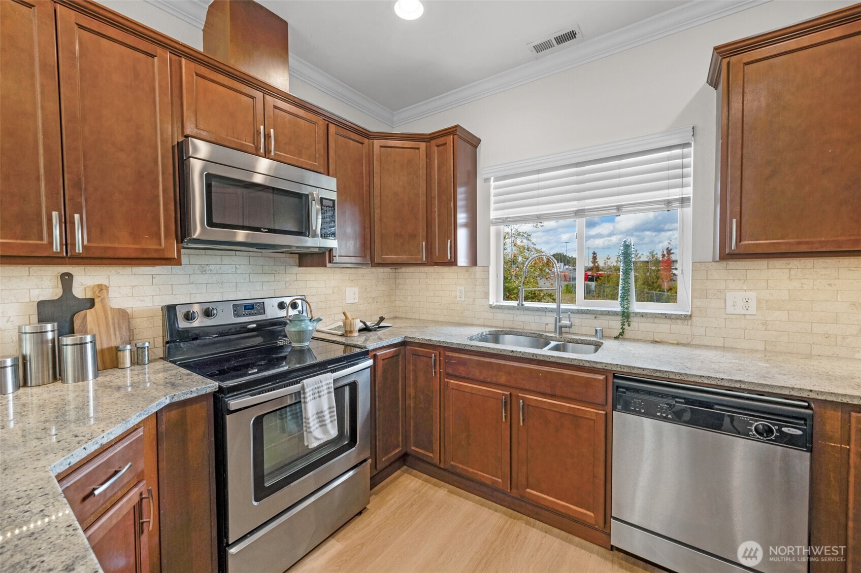 10002 13th Avenue SE, Everett, WA 98208