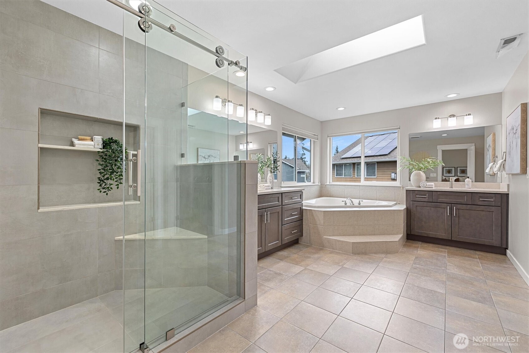 20514 9th Avenue W, Lynnwood, WA 98036