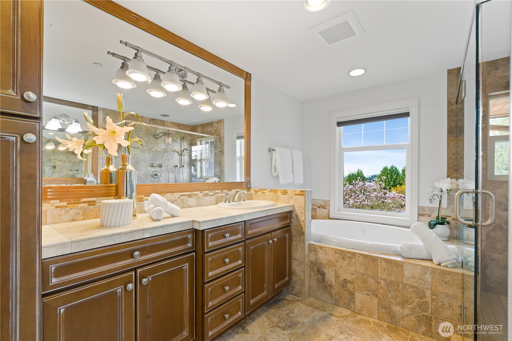 11222 NE 100th Street , Kirkland, WA 98033