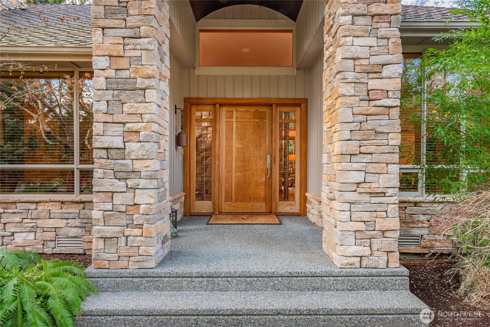 8815 Goshawk Road , Blaine, WA 98230