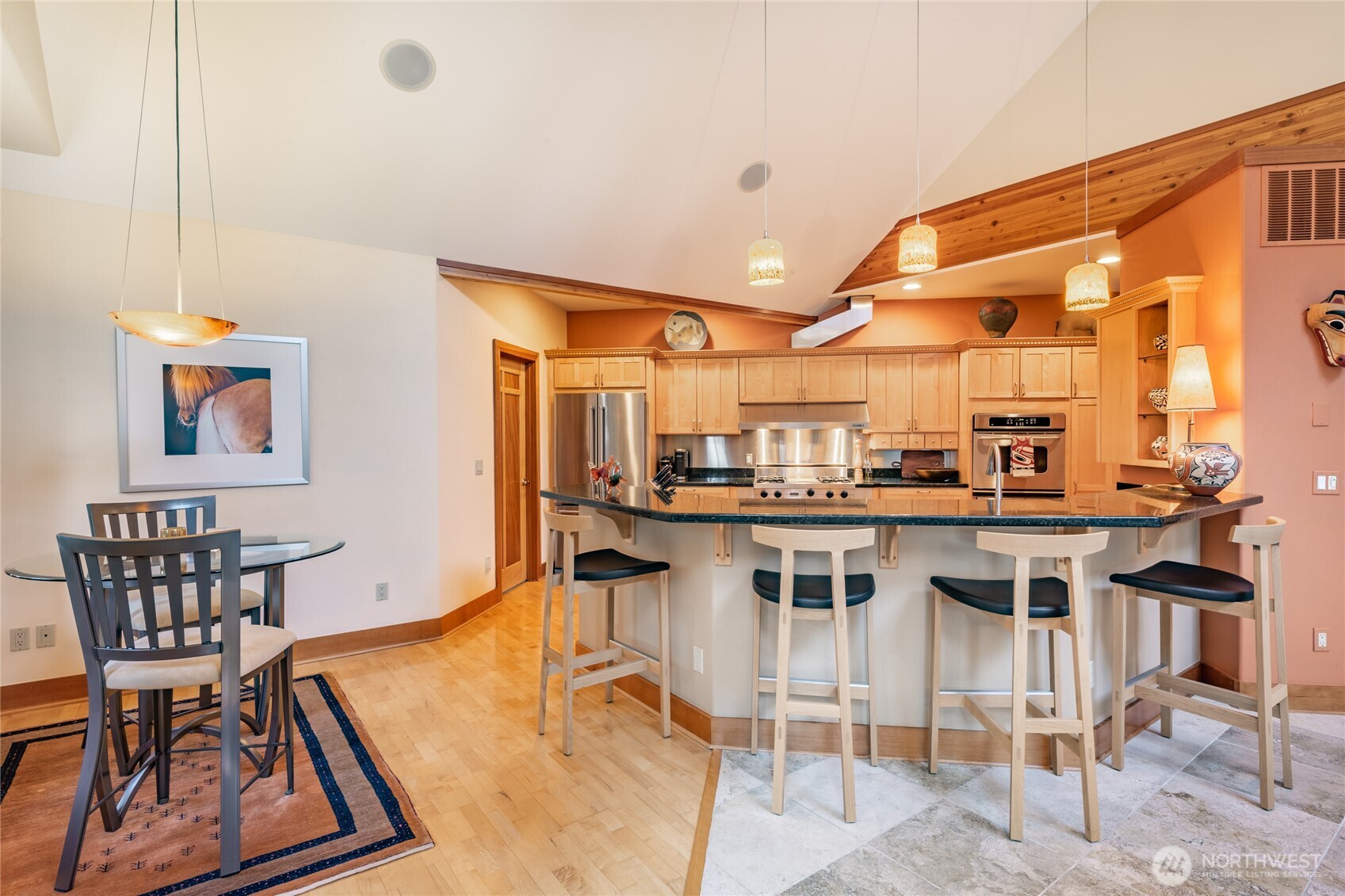 8815 Goshawk Road , Blaine, WA 98230