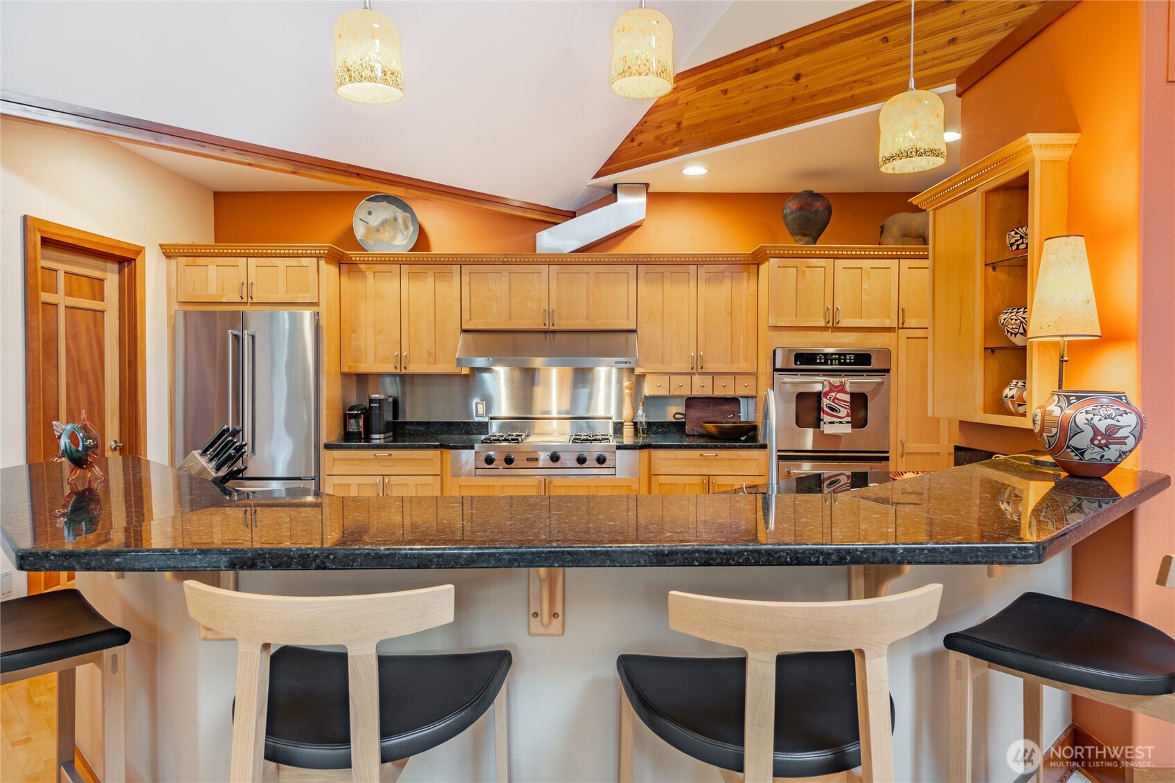 8815 Goshawk Road , Blaine, WA 98230