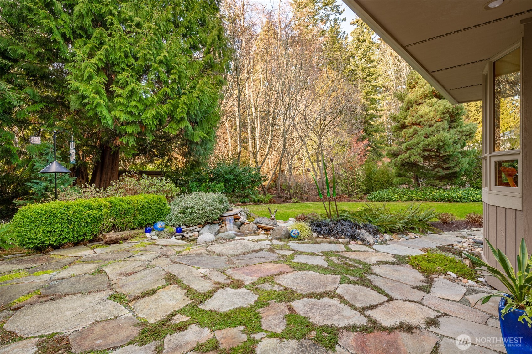 8815 Goshawk Road , Blaine, WA 98230